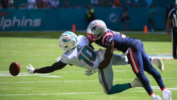 Patriots CB Jonathan Jones, Dolphins WR Tyreek Hill (10)